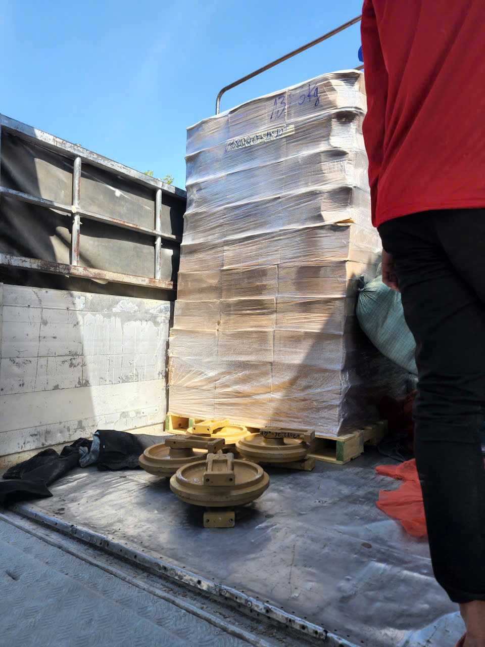 Giao hàng tận nơi cho khách hàng